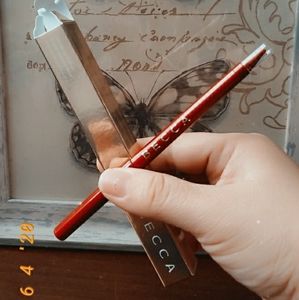 Lip liner